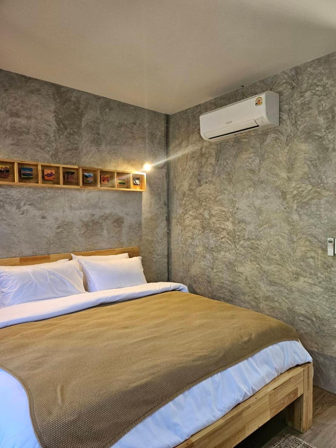 The Picturebook Guesthouse Mae Сот Екстериор снимка